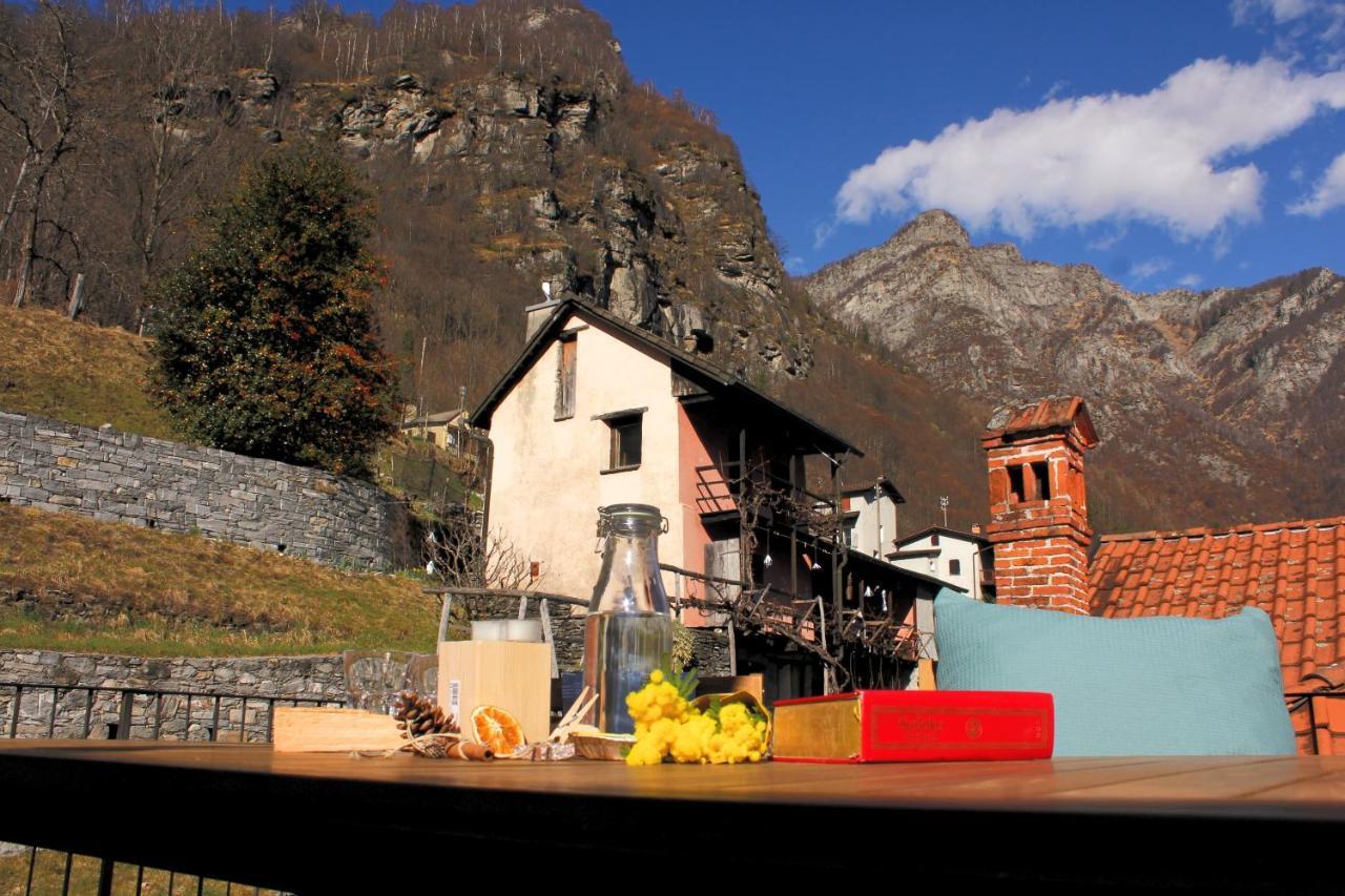 Casa Gialla Russo Luaran gambar