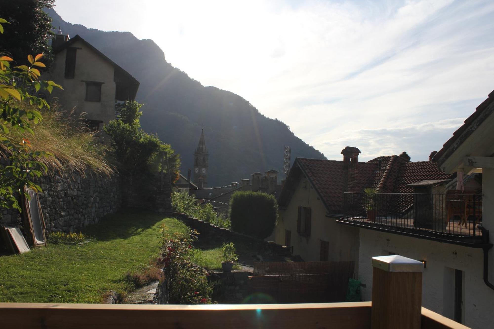 Casa Gialla Russo Luaran gambar