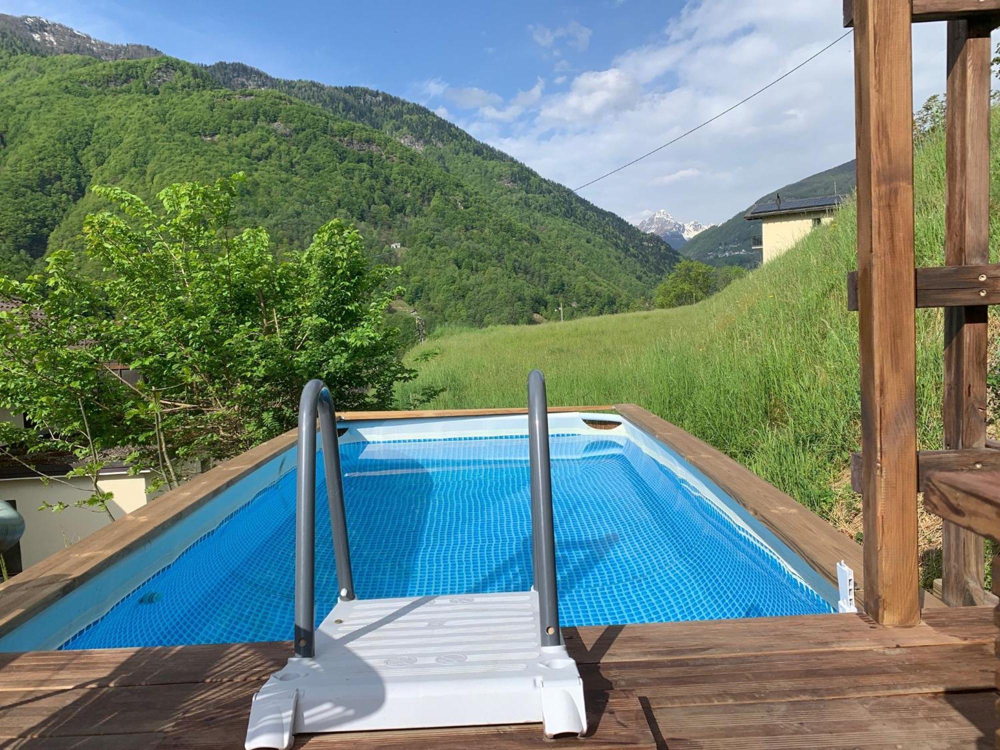 Casa Gialla Russo Luaran gambar