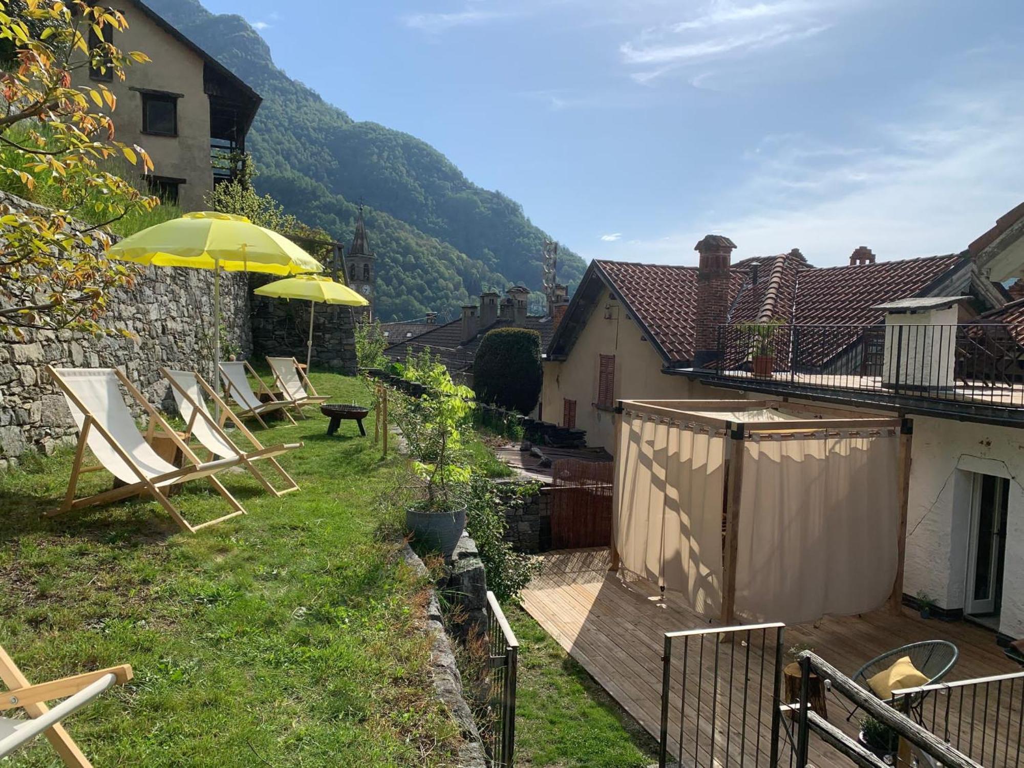 Casa Gialla Russo Luaran gambar
