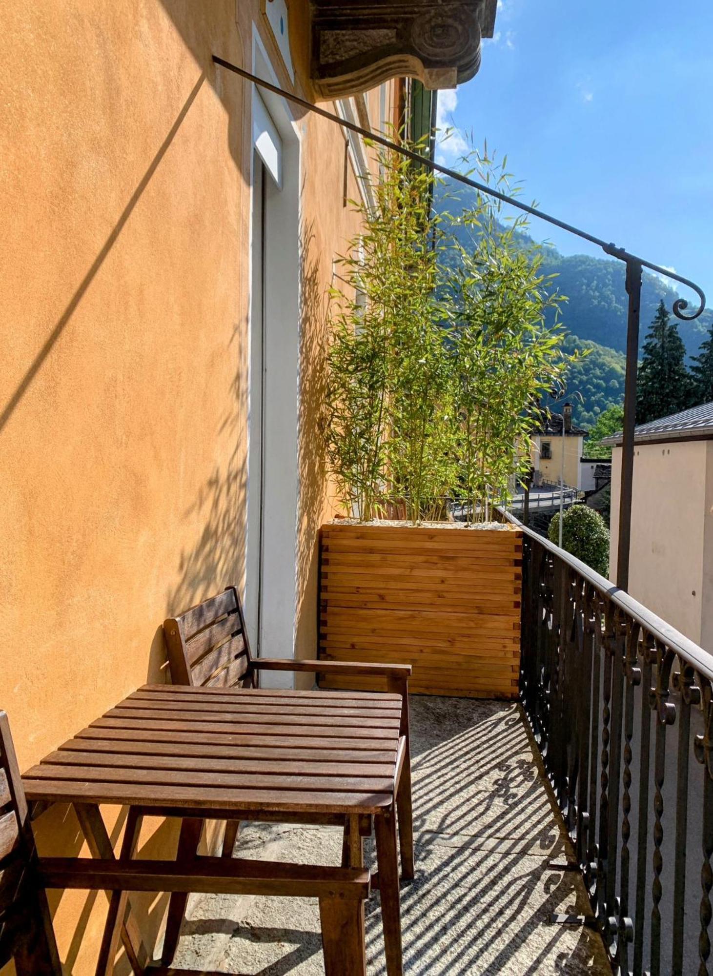 Casa Gialla Russo Luaran gambar