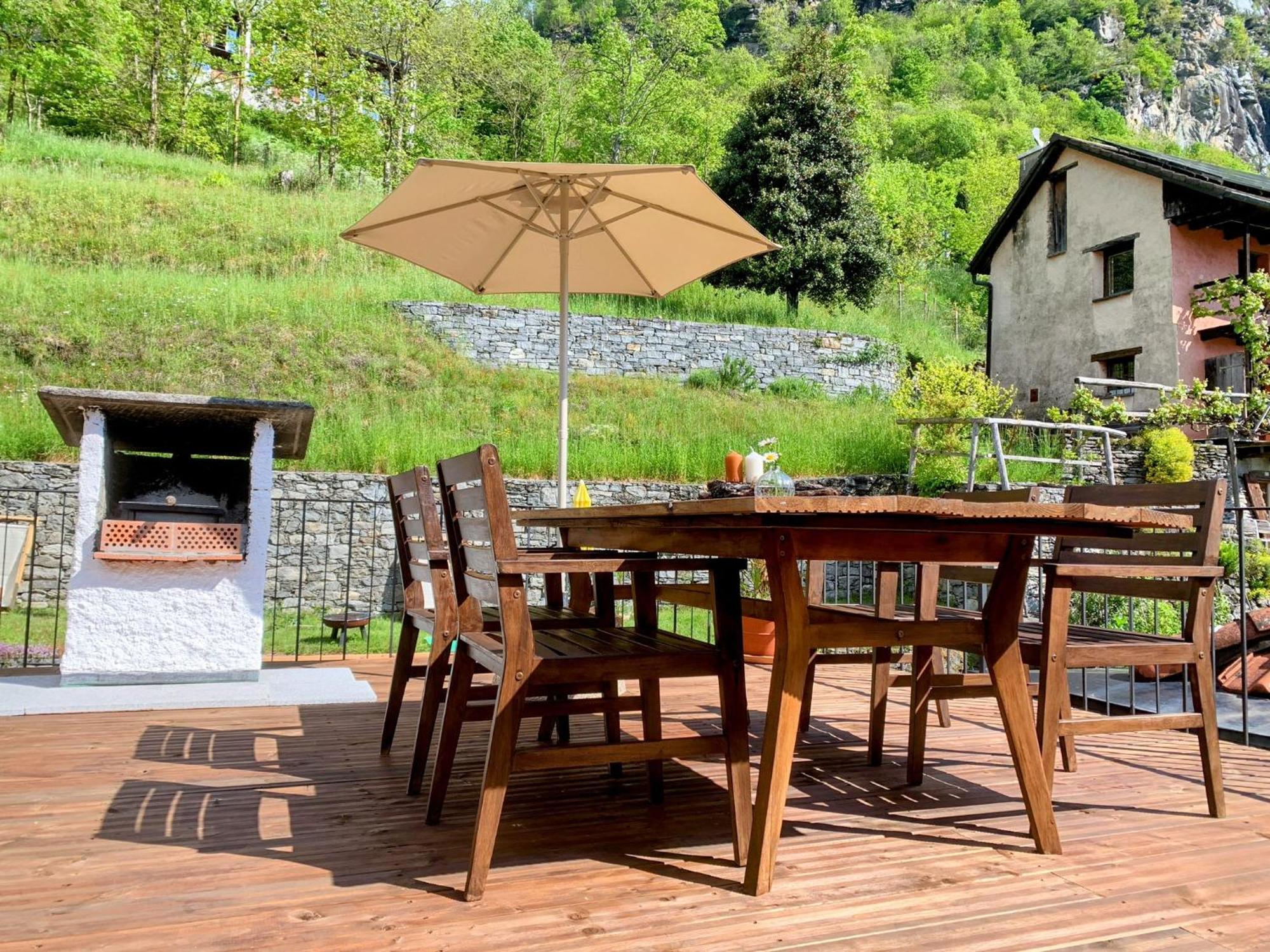 Casa Gialla Russo Luaran gambar